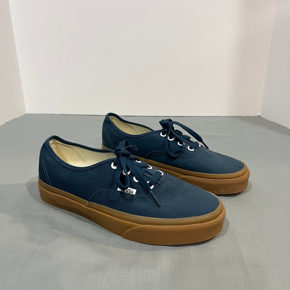 Vans Authentic Sneakers Womens 7 Mens 5.5 Navy Blue Gum Sole Low Top Skate Shoes